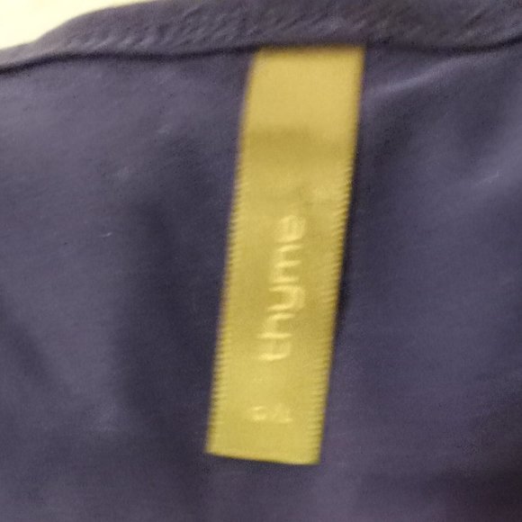 Thyme Women's Top with Very Short Sleeves - Picture 7 of 10